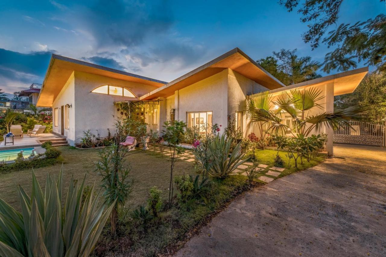 Saffronstays Roselle, Malavli - Pet-Friendly Pool Villa With Modern Interiors Lonavala Exterior photo
